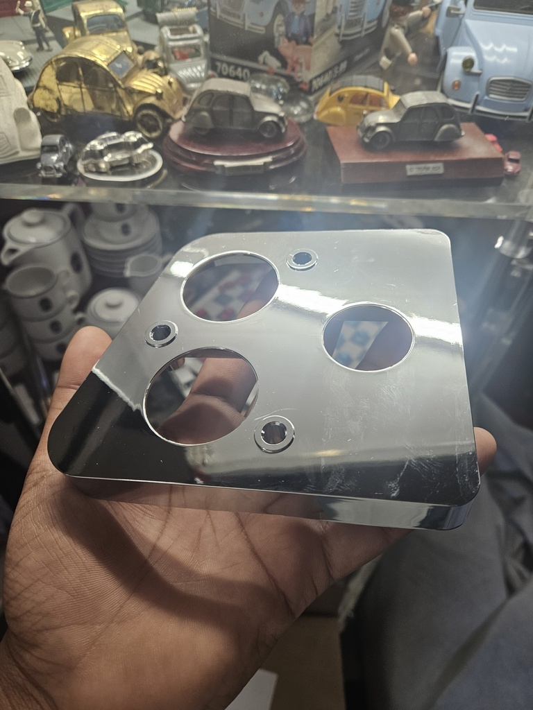 Sockel Rücli. rechts Chrom